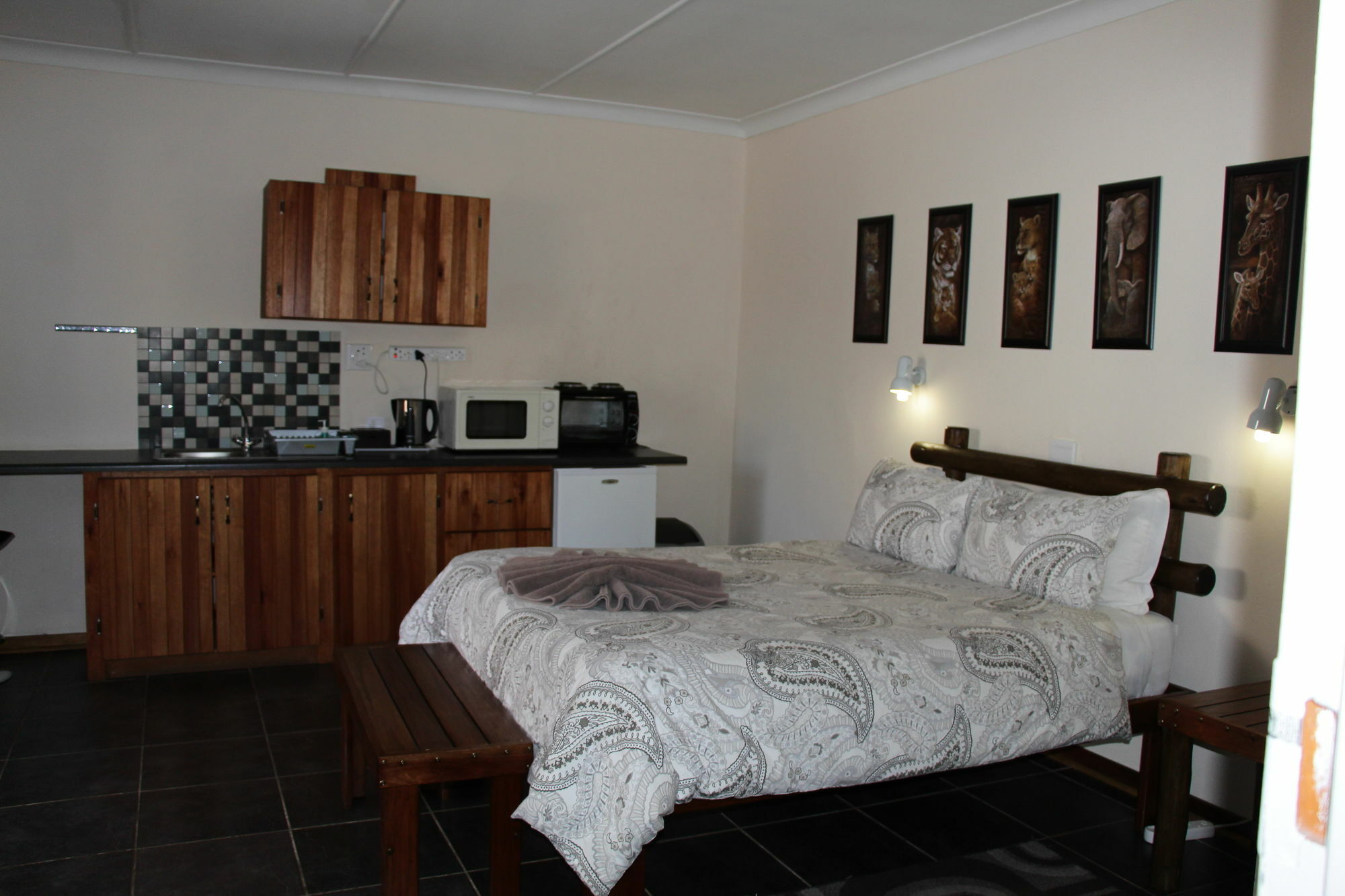 Rusplek Guesthouse And Conference Centre Bloemfontein Buitenkant foto